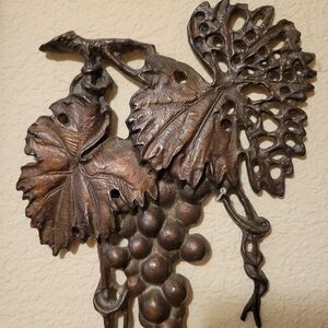 12" Vintage SPI Grapevine 2 Candles Wall Mounted Candleholder Leaves Cast Metal